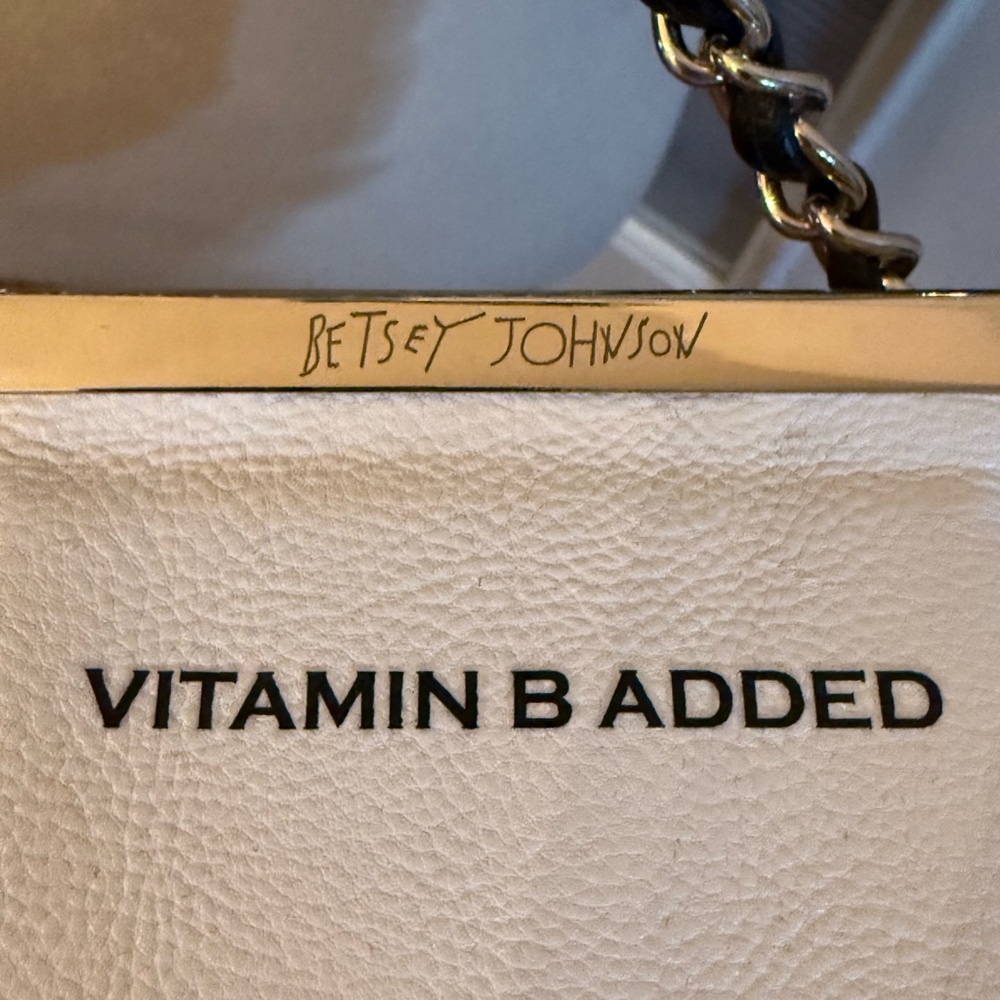 Designer Betsy Johnson Cross Body Milk Carton Design Purse - Picture 2 of 5